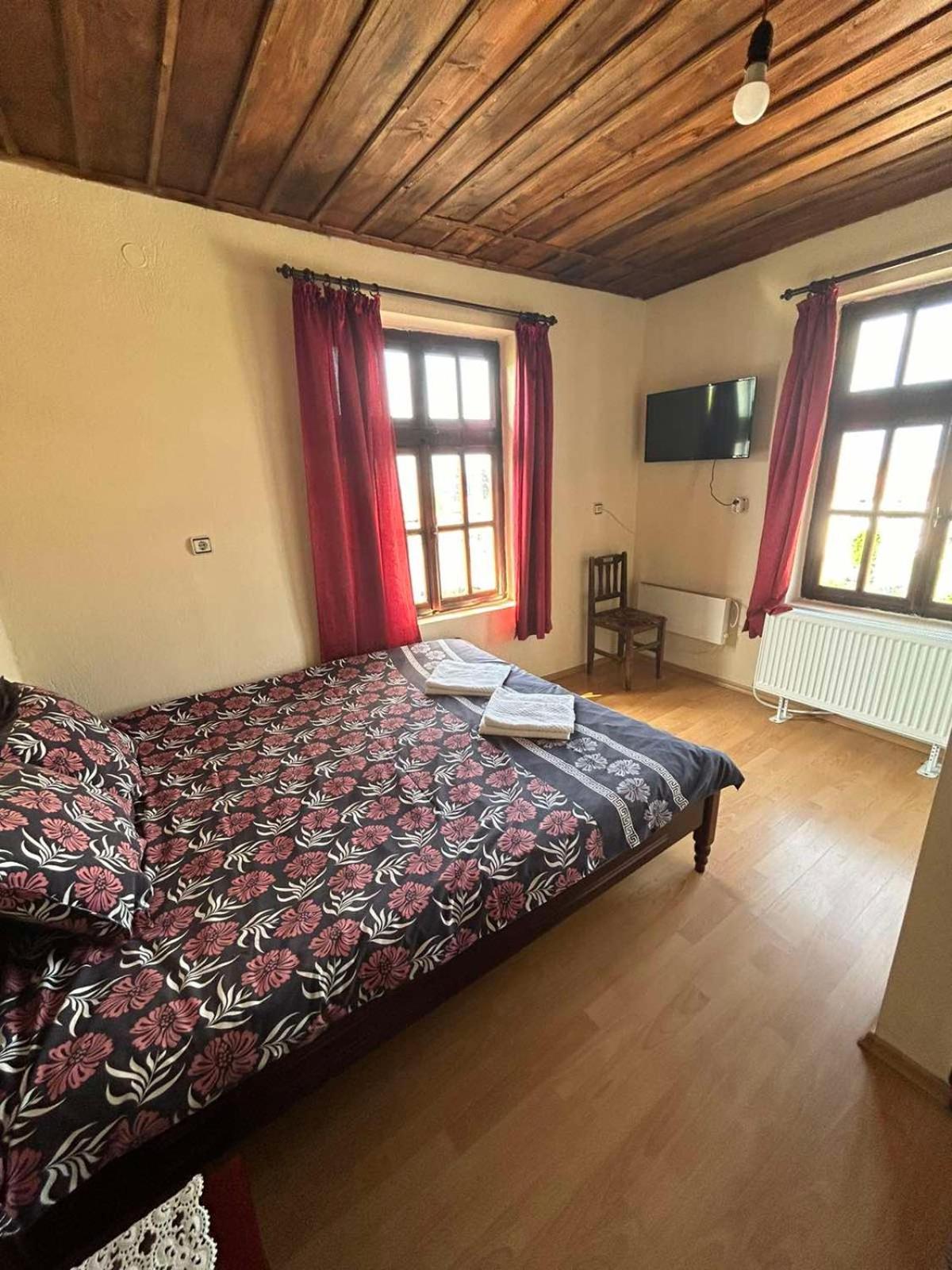 Guest House Popov Marchevo Rom bilde